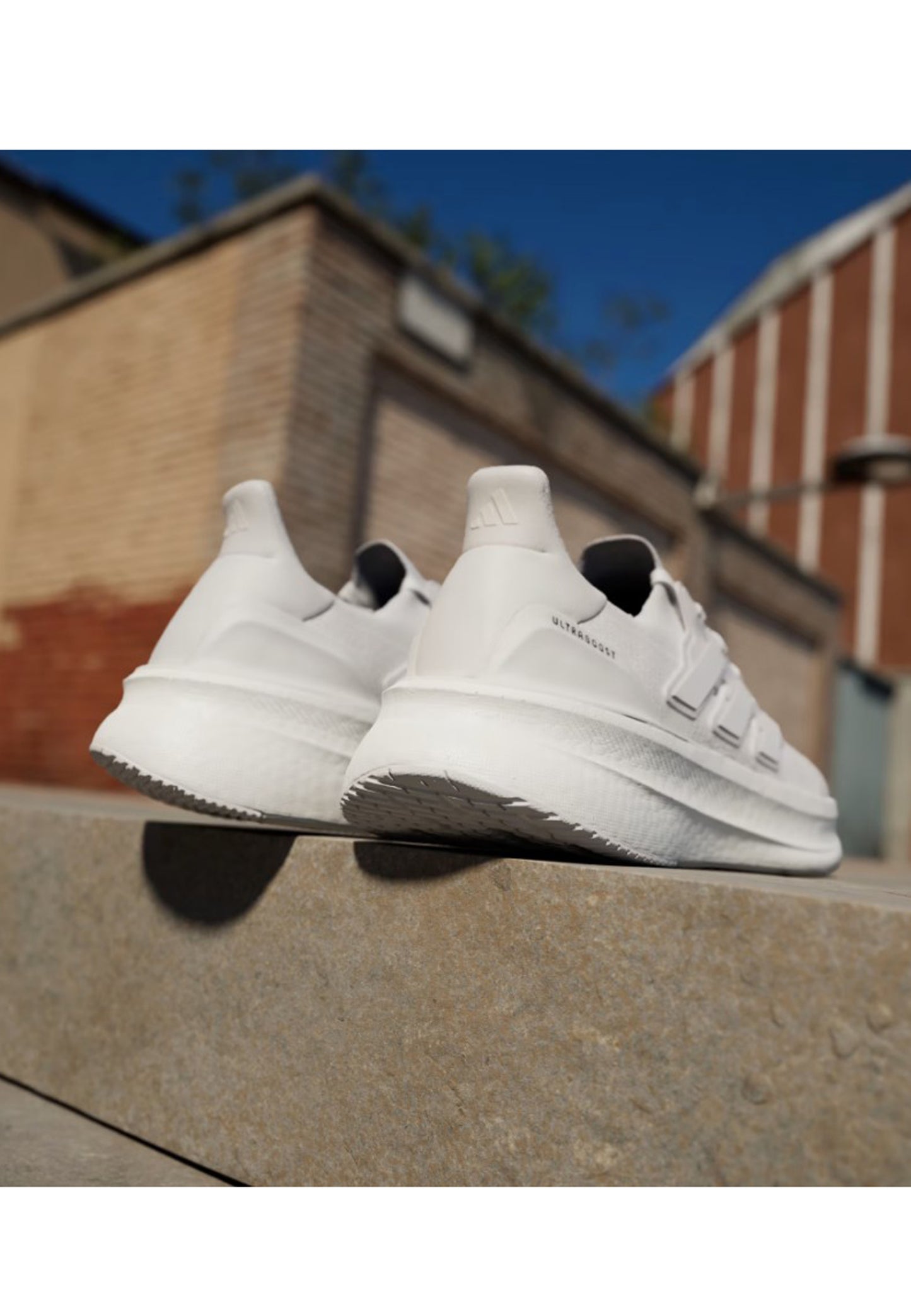 Scarpe sportive da running bianca Ultraboost 5 Adidas P26 ID8813 WHITE ADIDAS