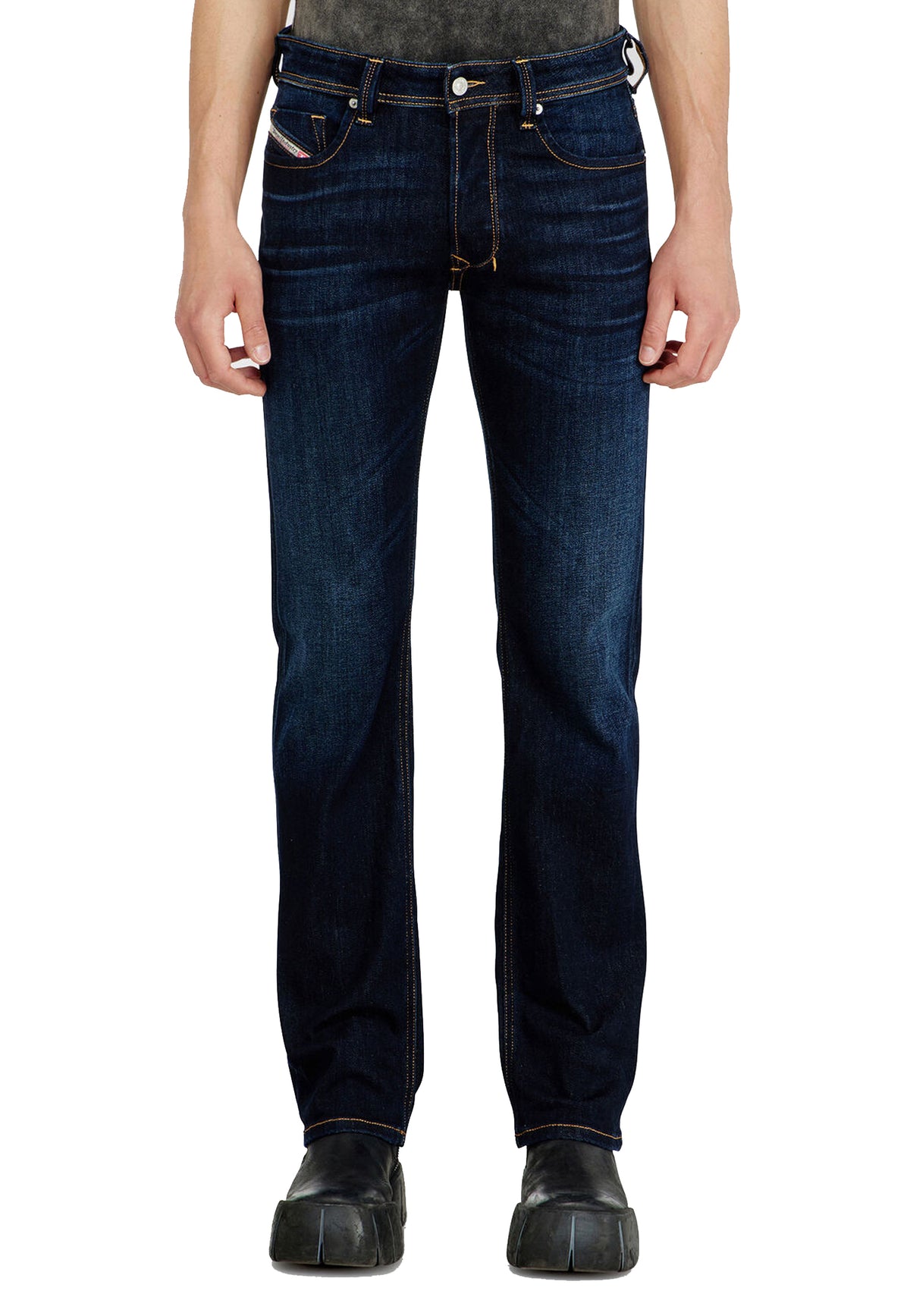 Pantaloni jeans blu scuro regular fit vita bassa 1985 Larkee Diesel A26 00C06R 09Q15 01 900900 DIESEL 