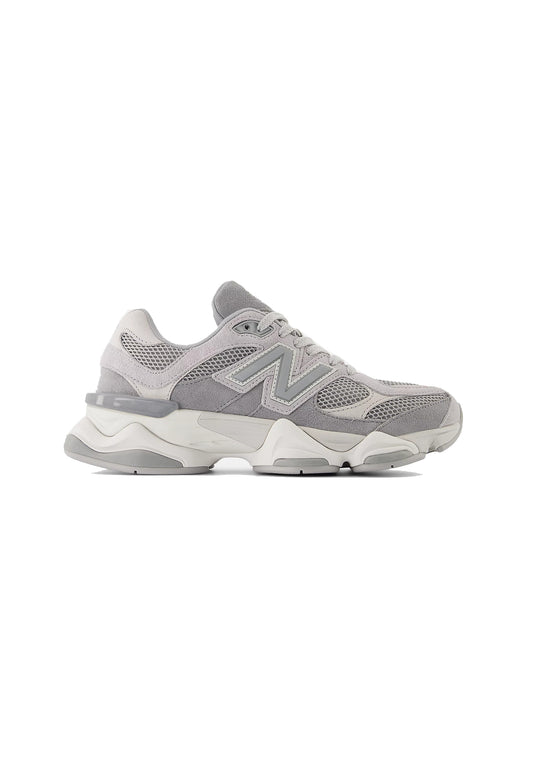 Scarpe sportive unisex grigi 9060 New Balance A26 U9060ERD // NEW BALANCE 