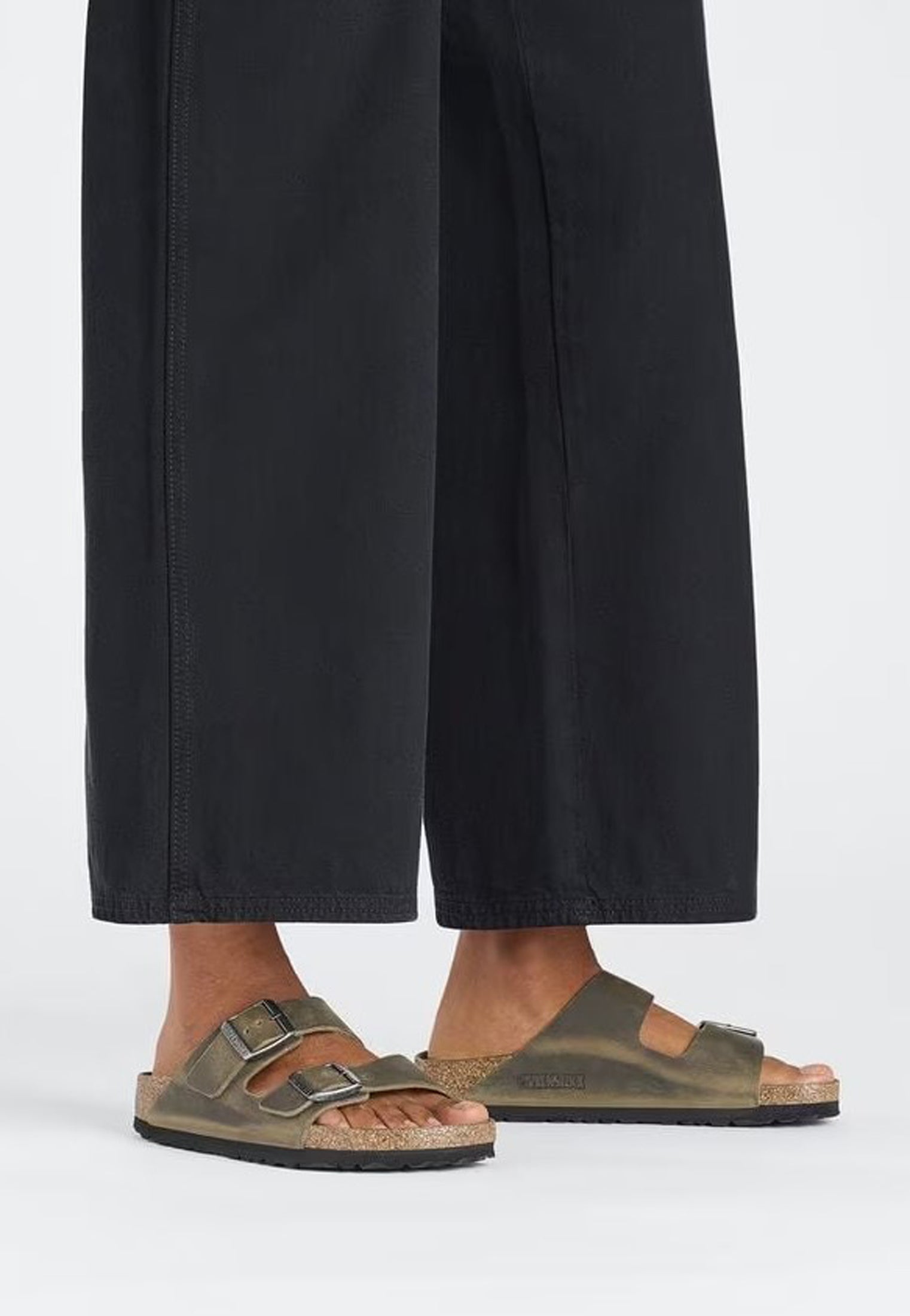 Sandalo ciabatte verde kaki pelle Arizona Birkenstock P25 1027039 faded khaki BIRKENSTOCK 