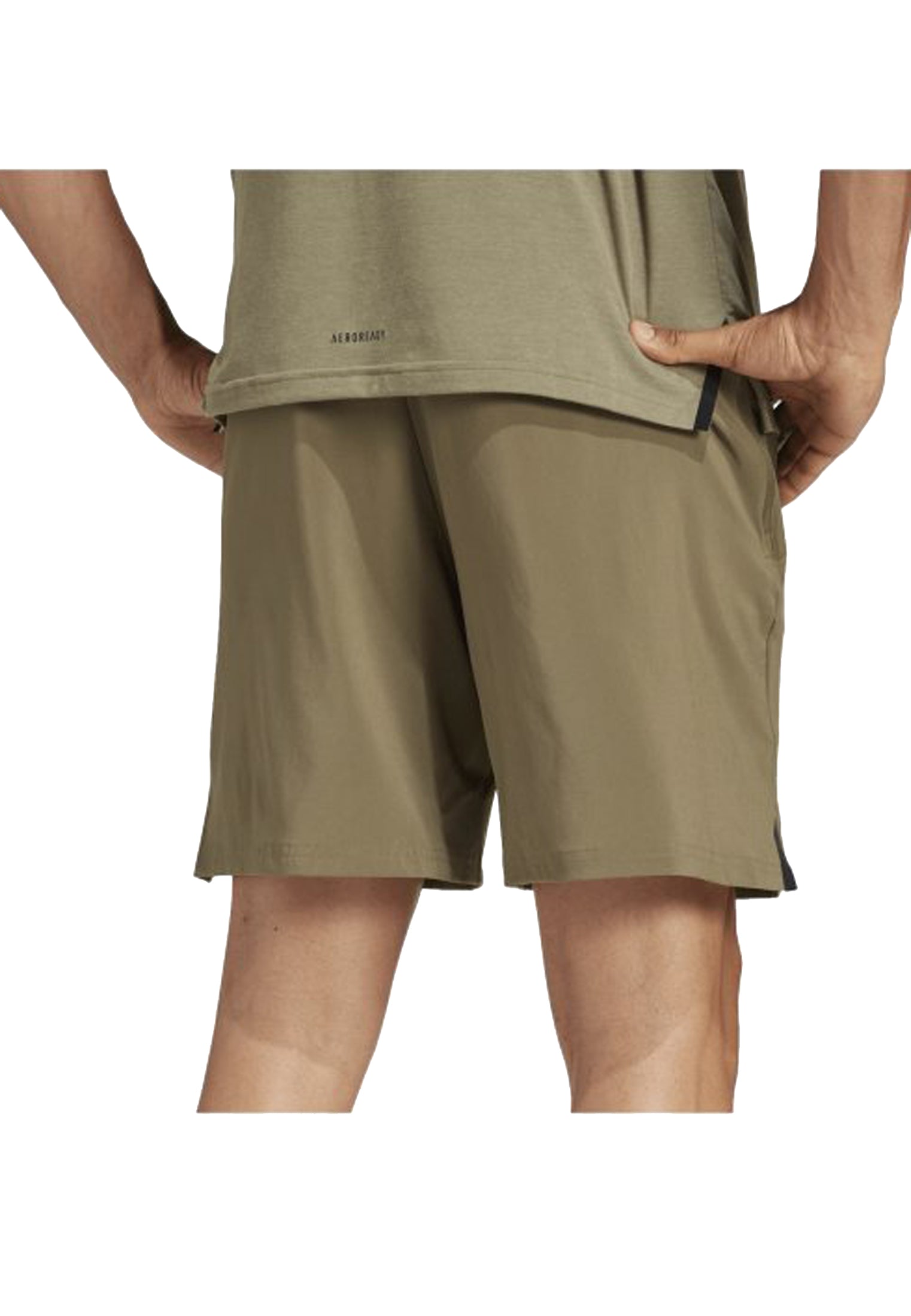 Pantaloncini corti sportivi verde oliva Adidas P26 JI8135 OLISTR ADIDAS 