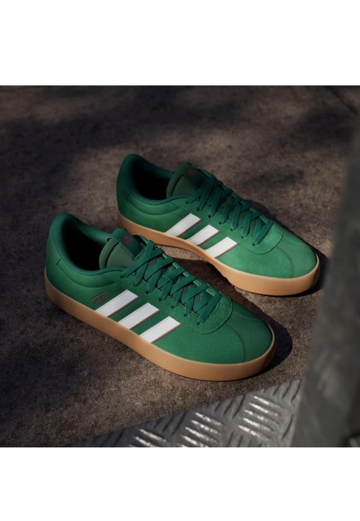 Scarpe sneakers verdi VL Court 3.0 Adidas A24