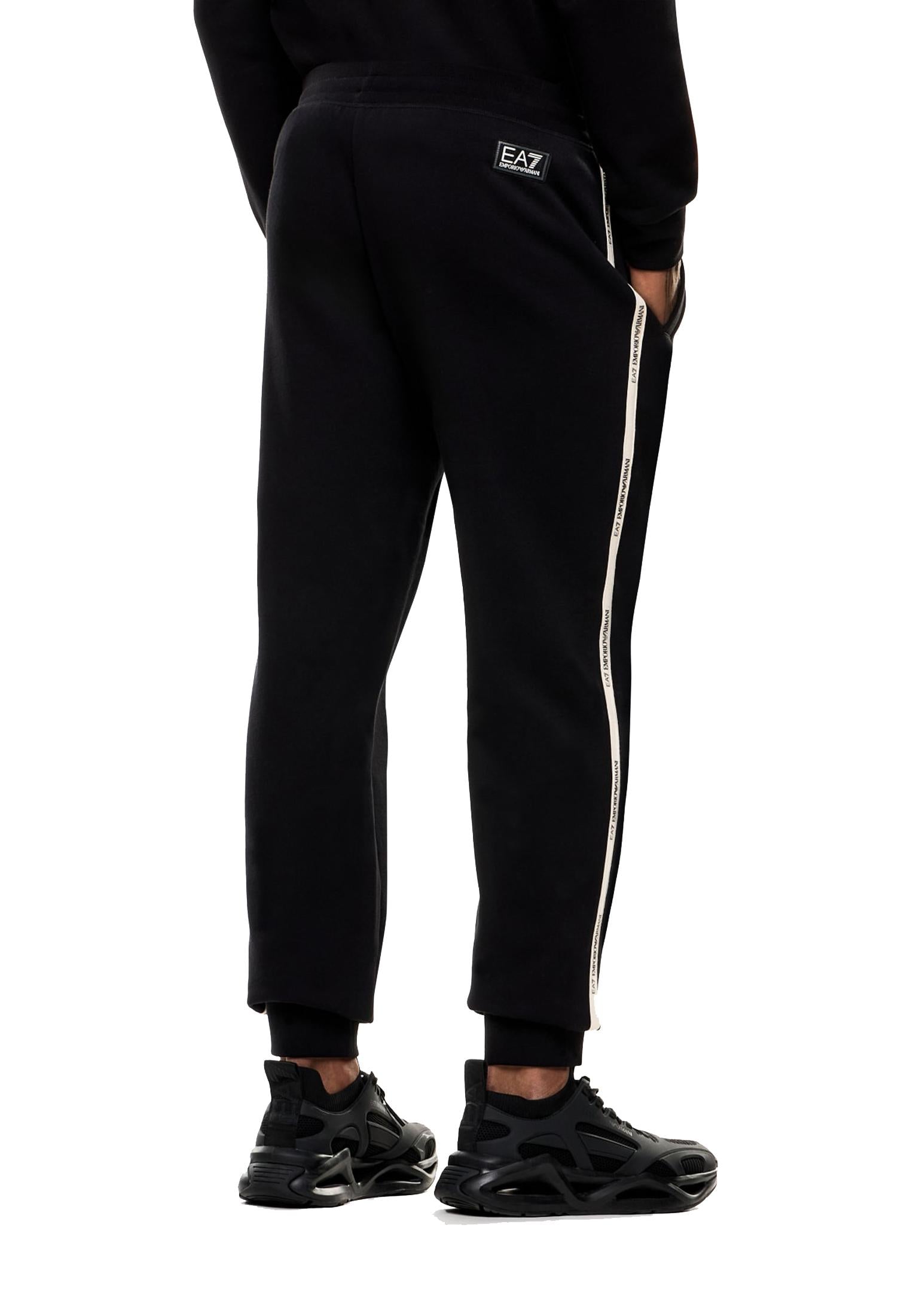 Pantaloni neri jogger sportivi Logo Series EA7 Armani A25 7M000974 AF10377 UC001UC001 EA7 